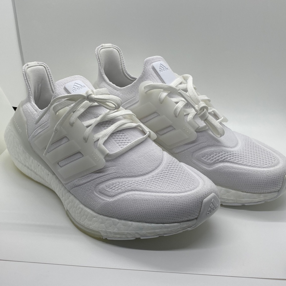 Adidas Ultraboost 22